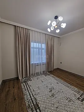 Satılır 4 otaqlı həyət evi 184 m²