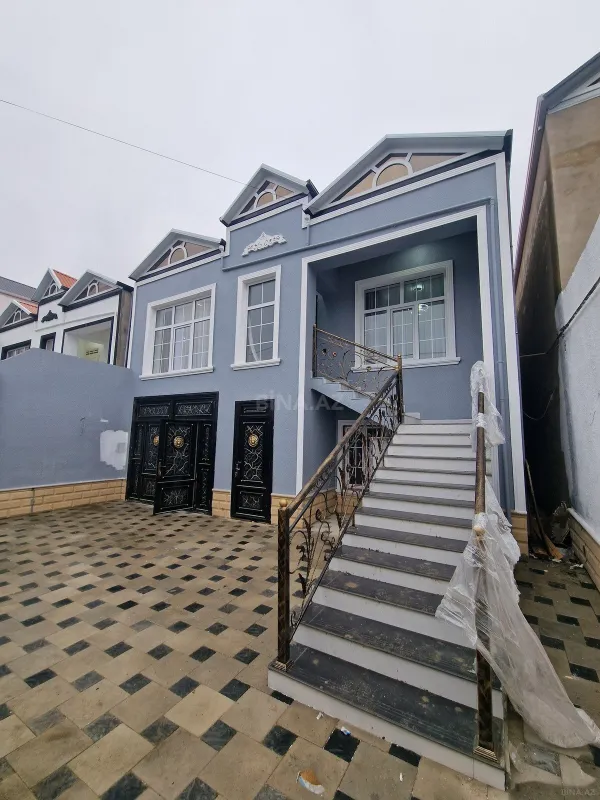 Satılır 4 otaqlı həyət evi 184 m²