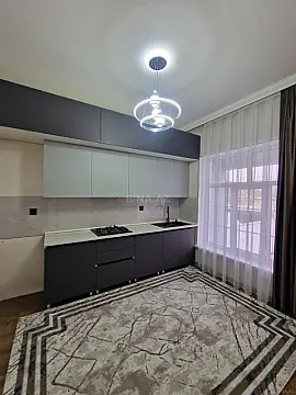 Satılır 4 otaqlı həyət evi 184 m²