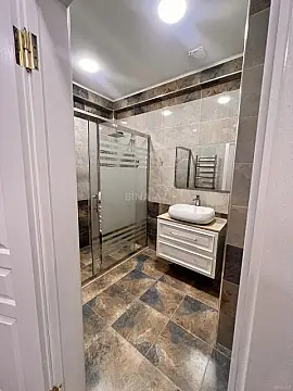 Kirayə verilir 2 otaqlı mənzil 110 m²