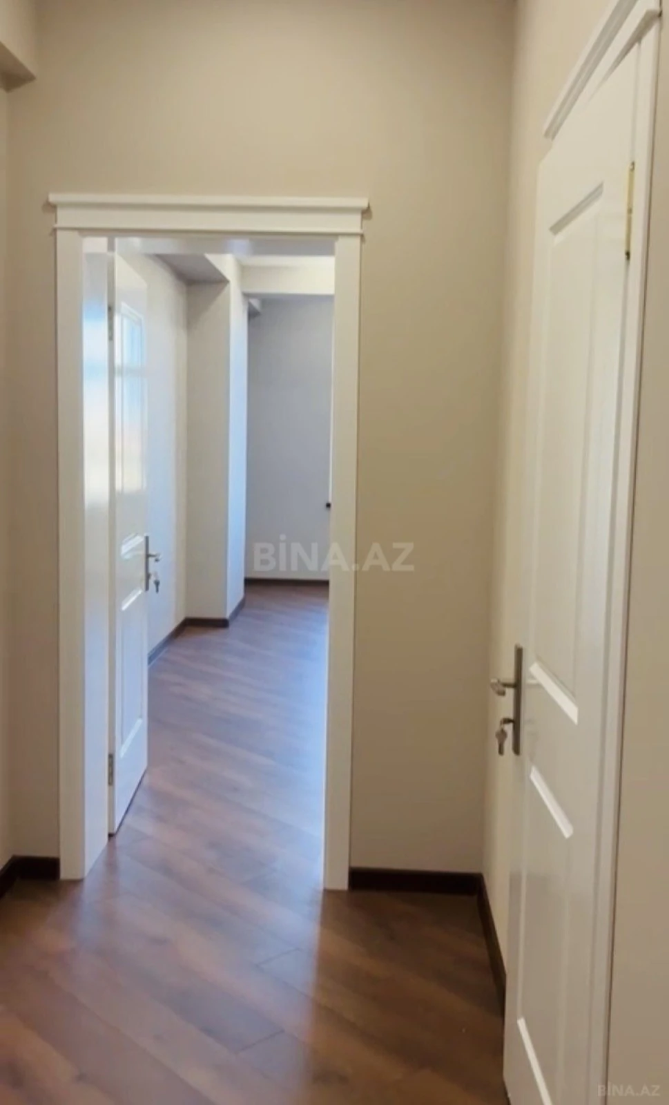 Kirayə verilir 2 otaqlı mənzil 110 m²