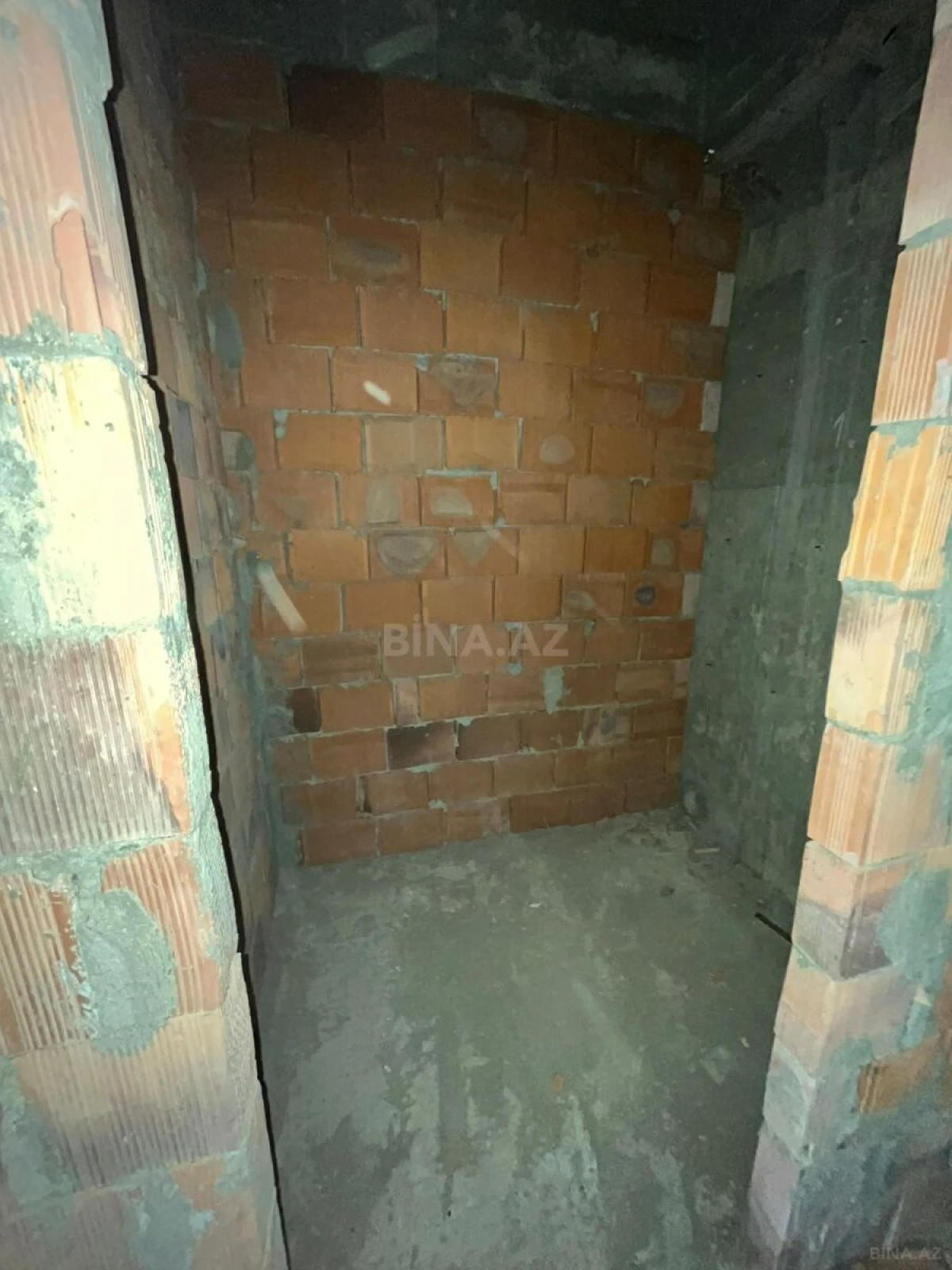 Satılır 3 otaqlı mənzil 92 m²