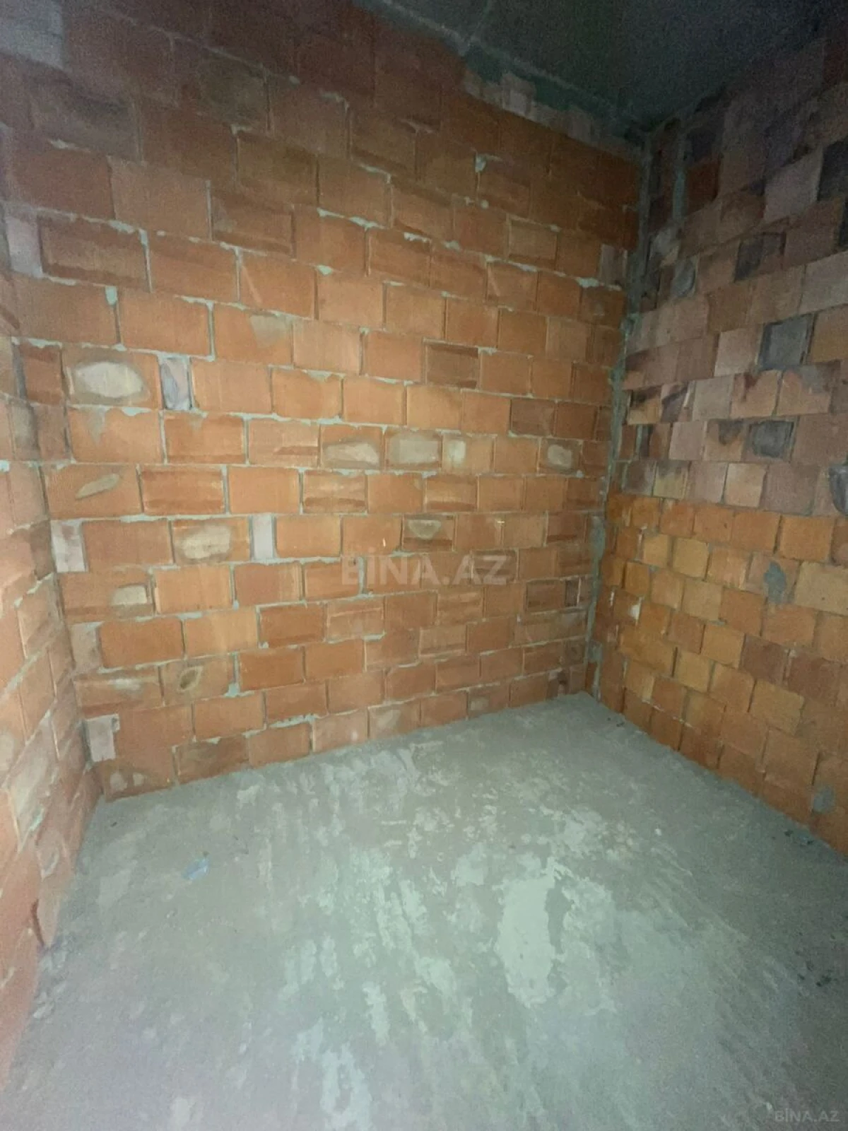 Satılır 3 otaqlı mənzil 92 m²