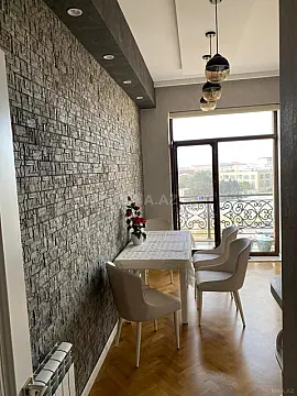 Satılır 2 otaqlı mənzil 97 m²