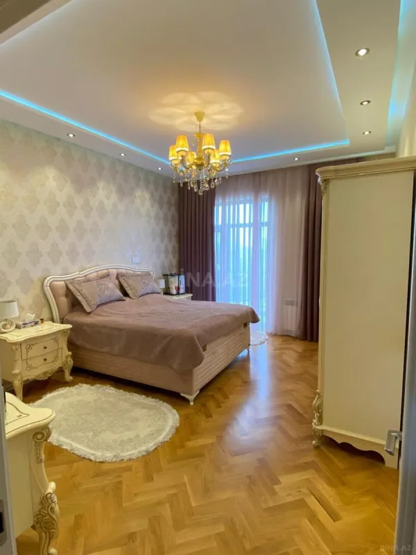 Satılır 2 otaqlı mənzil 97 m²