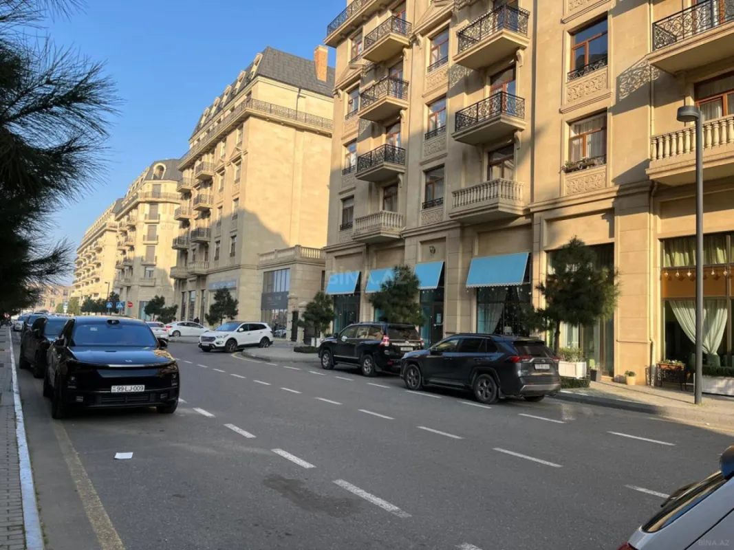 Satılır 2 otaqlı mənzil 97 m²