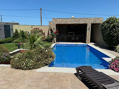 Kirayə verilir 4 otaqlı həyət evi 360 m²