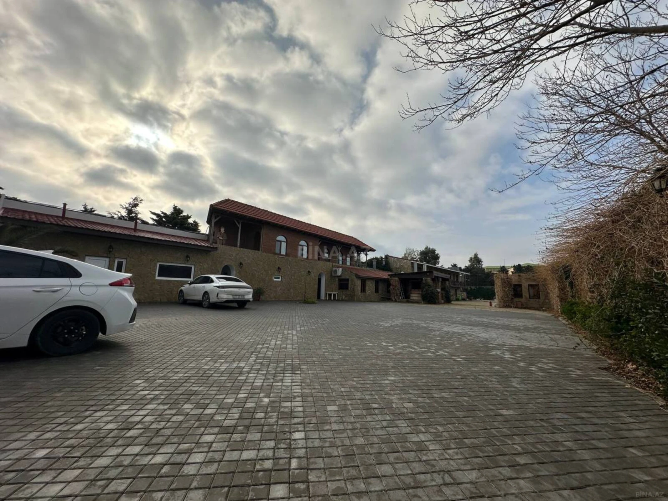 Kirayə verilir obyekt 850 m²