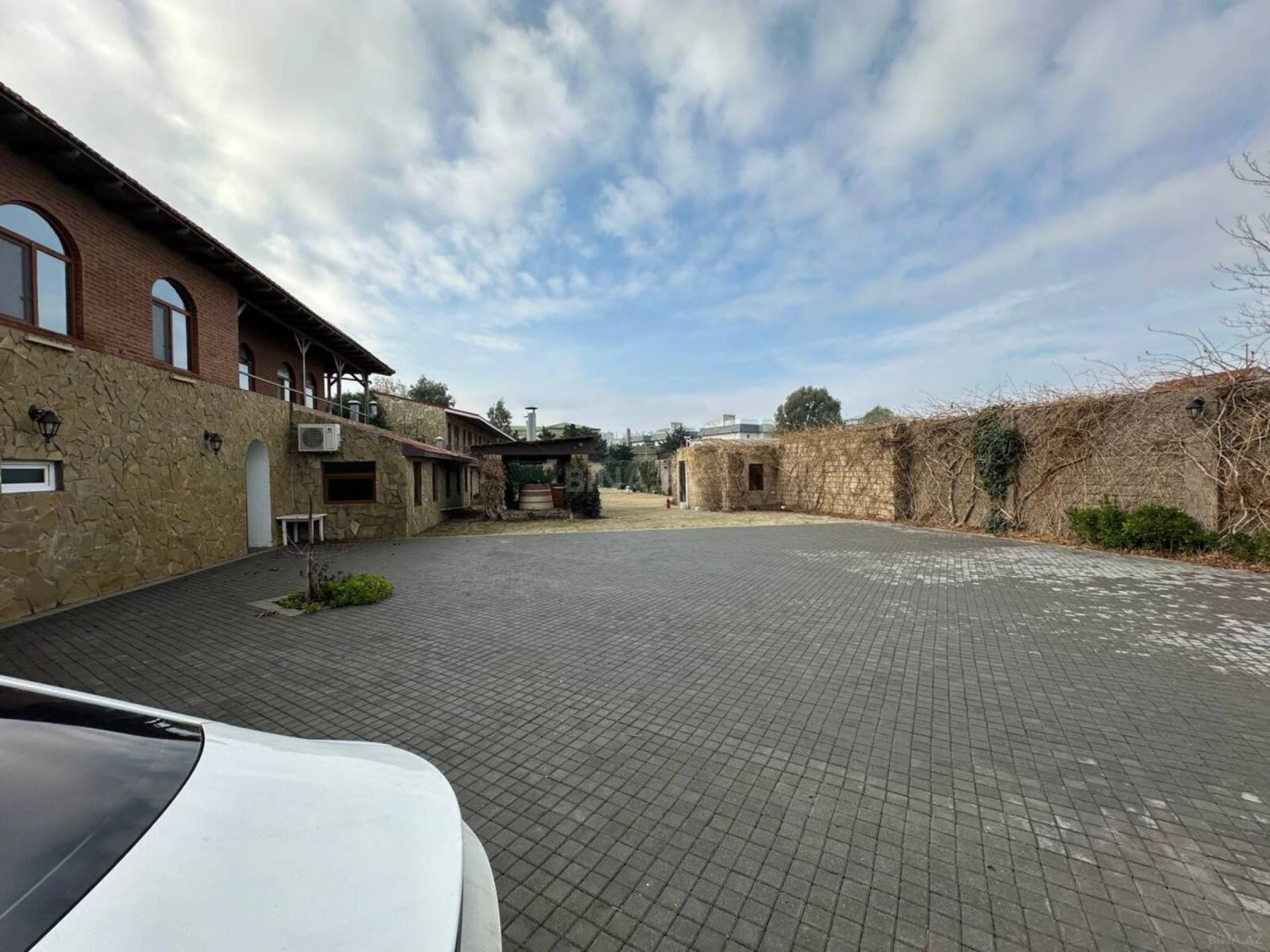 Kirayə verilir obyekt 850 m²