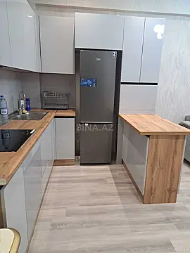 Kirayə verilir 2 otaqlı mənzil 70 m²
