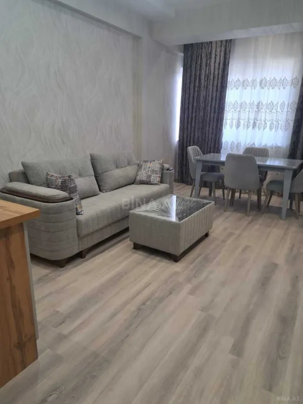 Kirayə verilir 2 otaqlı mənzil 70 m²