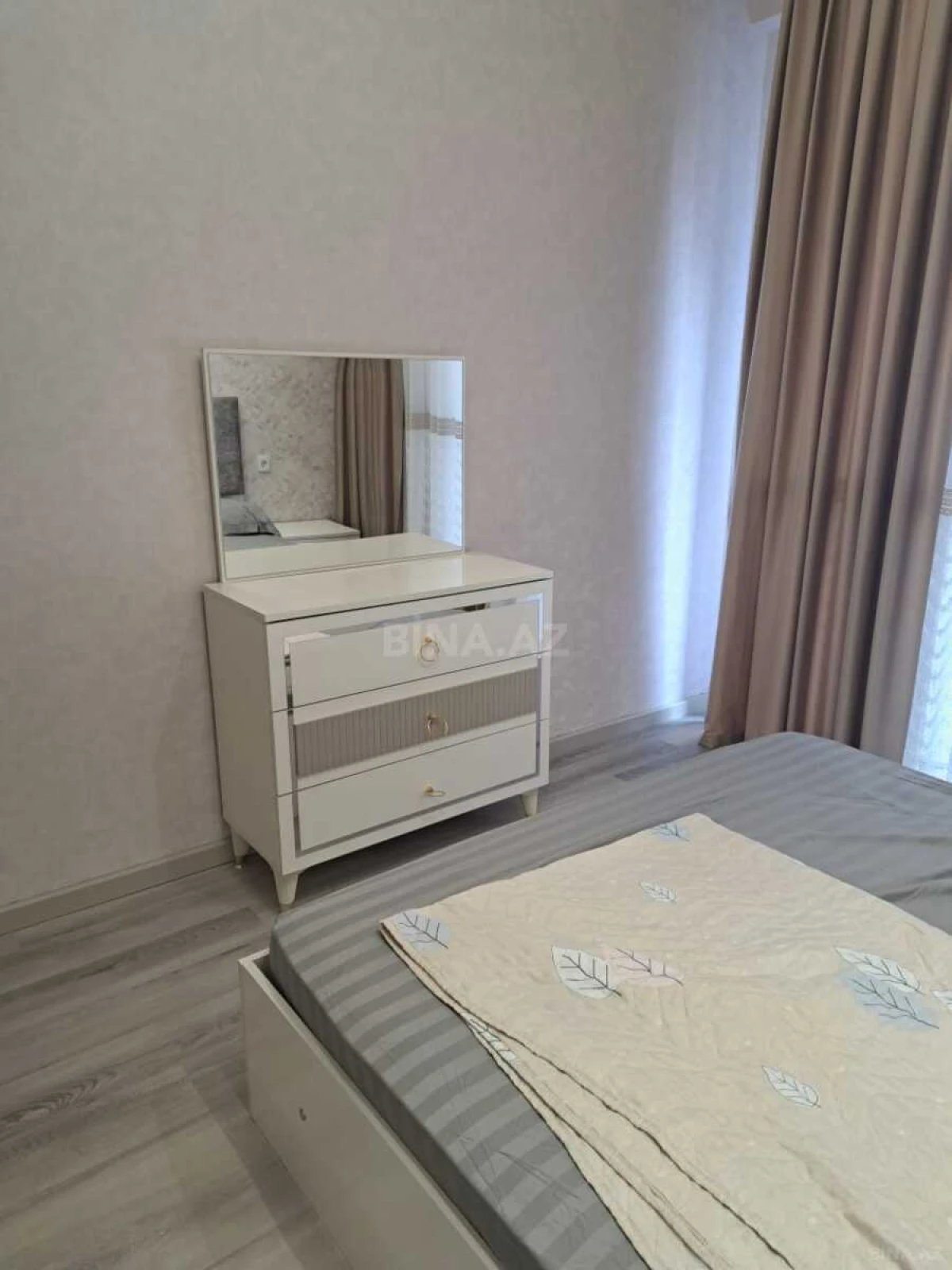Kirayə verilir 2 otaqlı mənzil 70 m²