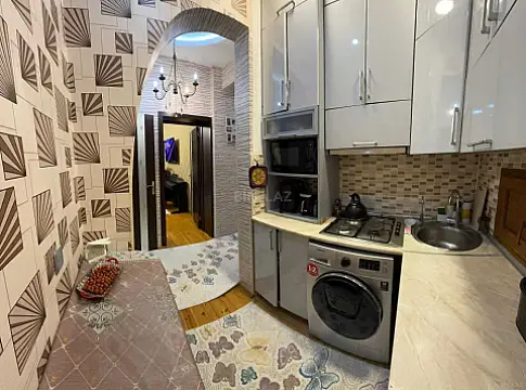 Satılır 2 otaqlı mənzil 80 m²
