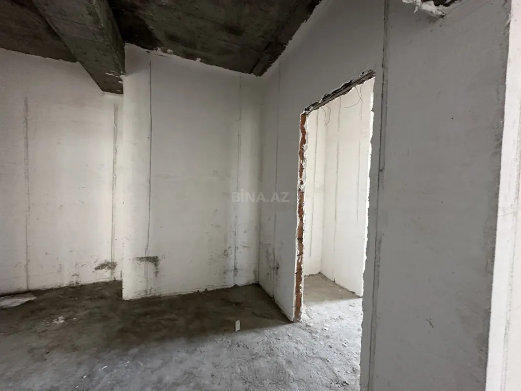 Satılır 3 otaqlı mənzil 110 m²