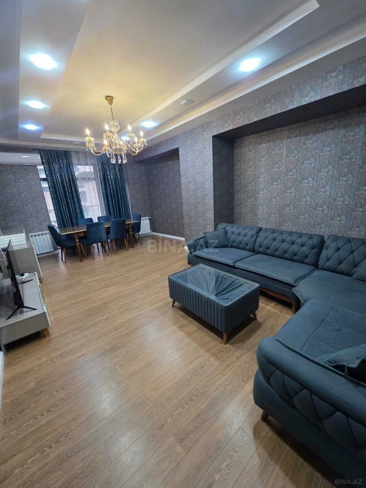 Kirayə verilir 3 otaqlı mənzil 149 m²