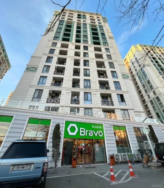 Satılır 3 otaqlı mənzil 134 m²