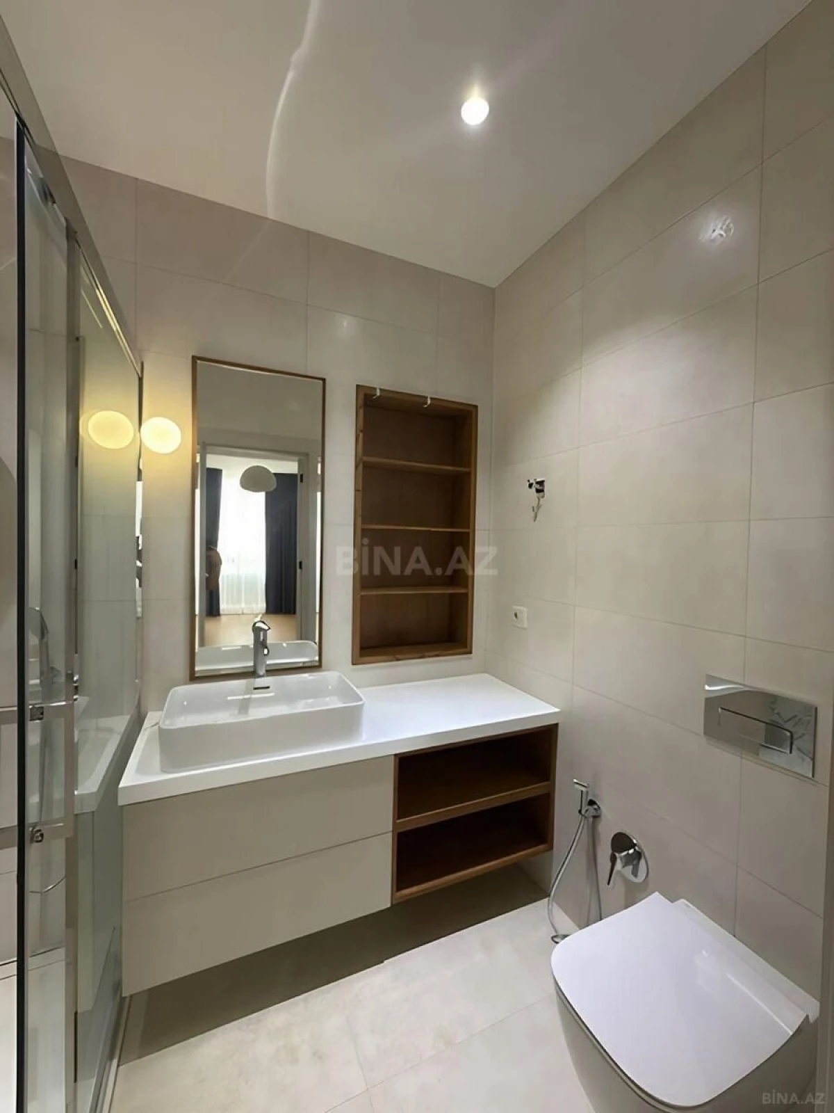 Satılır 3 otaqlı mənzil 134 m²