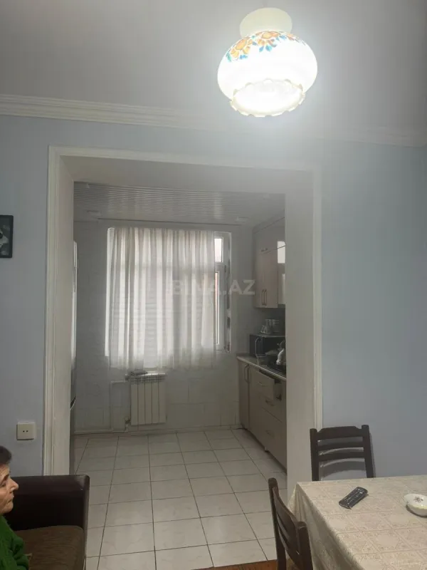 Satılır 4 otaqlı mənzil 110 m²