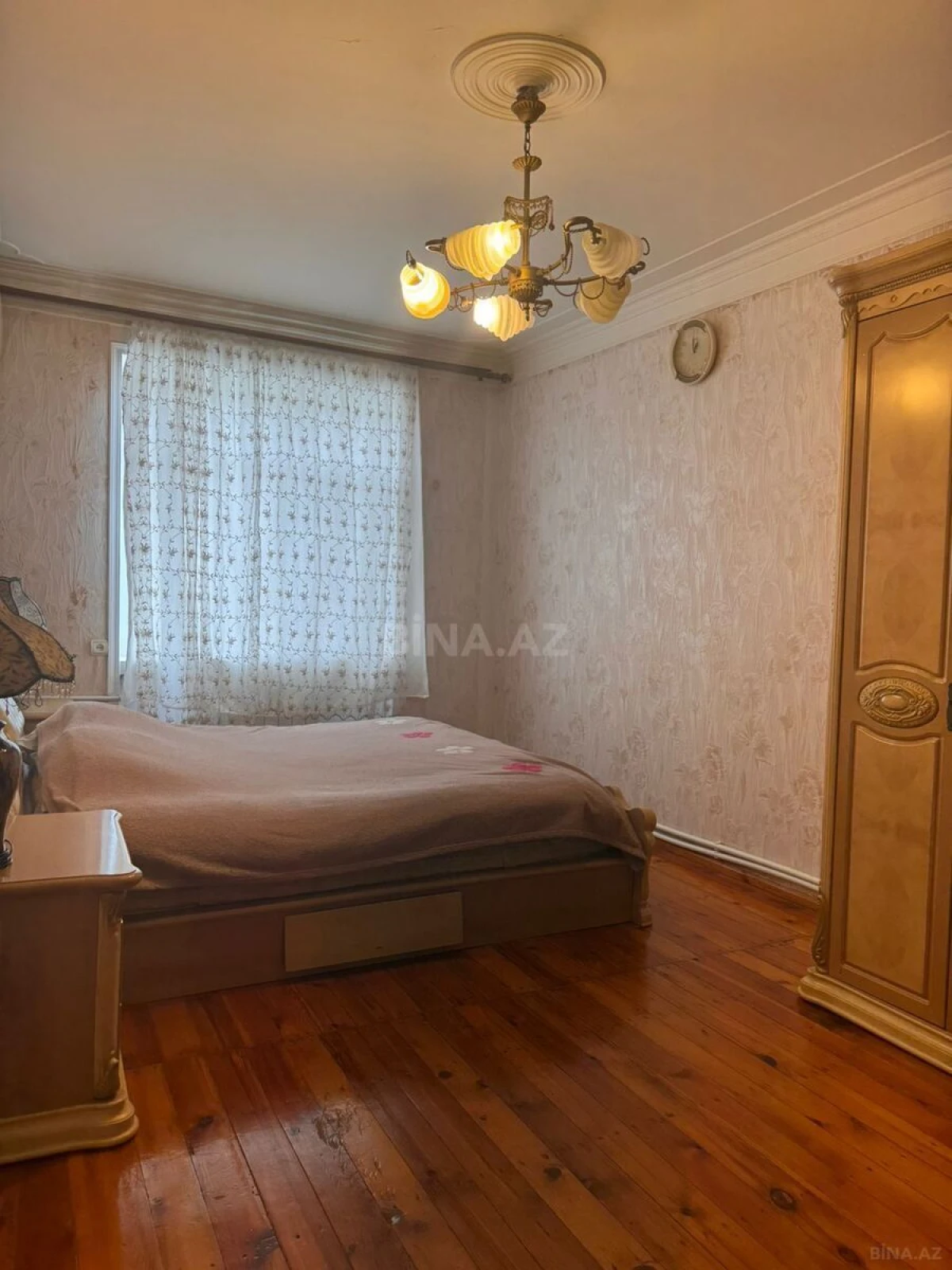 Satılır 4 otaqlı mənzil 110 m²
