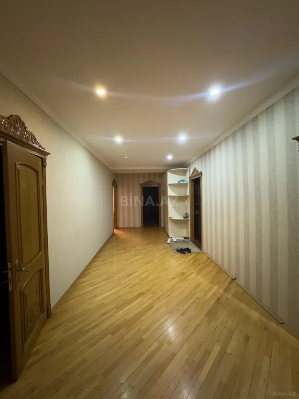 Kirayə verilir 3 otaqlı mənzil 172 m²