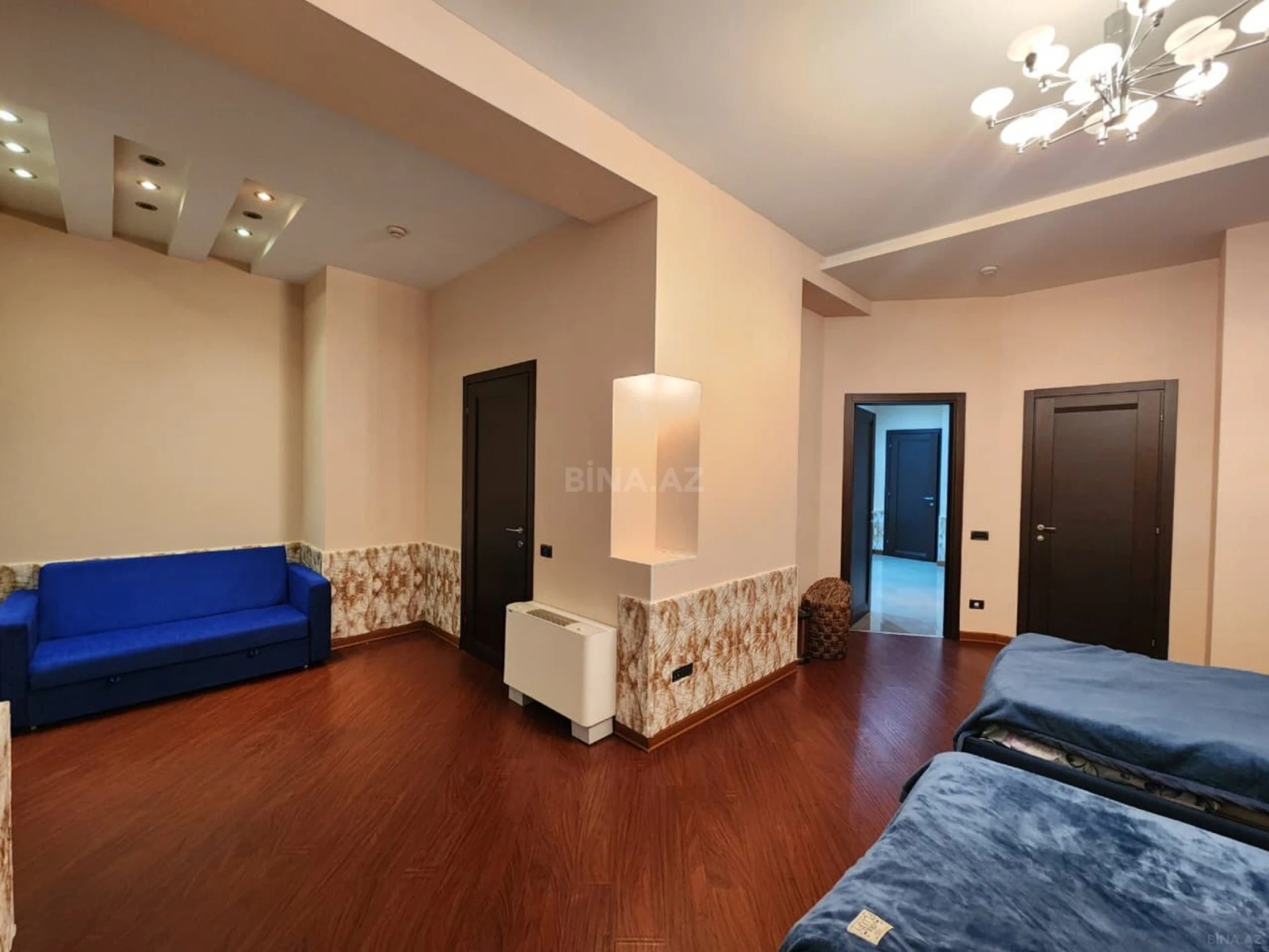 Kirayə verilir 3 otaqlı mənzil 200 m²