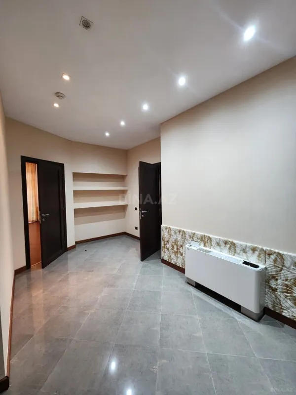 Kirayə verilir 3 otaqlı mənzil 200 m²