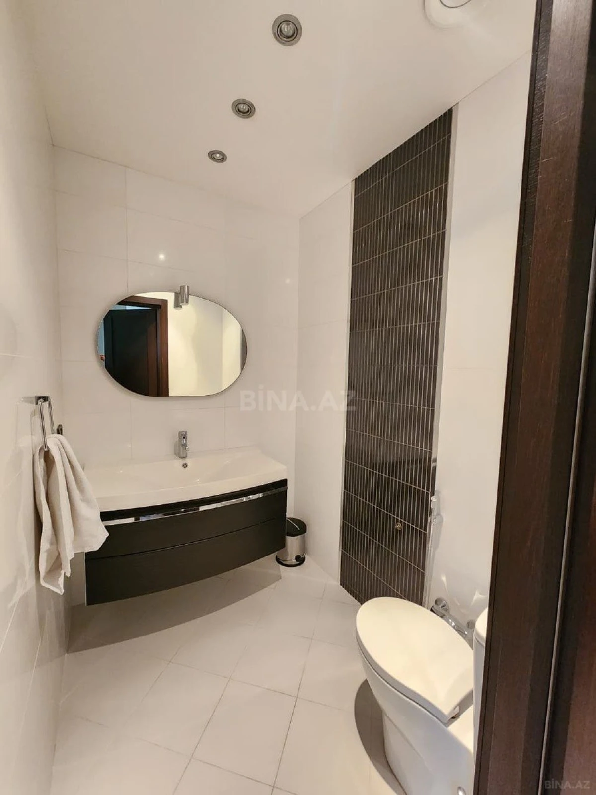 Kirayə verilir 3 otaqlı mənzil 200 m²