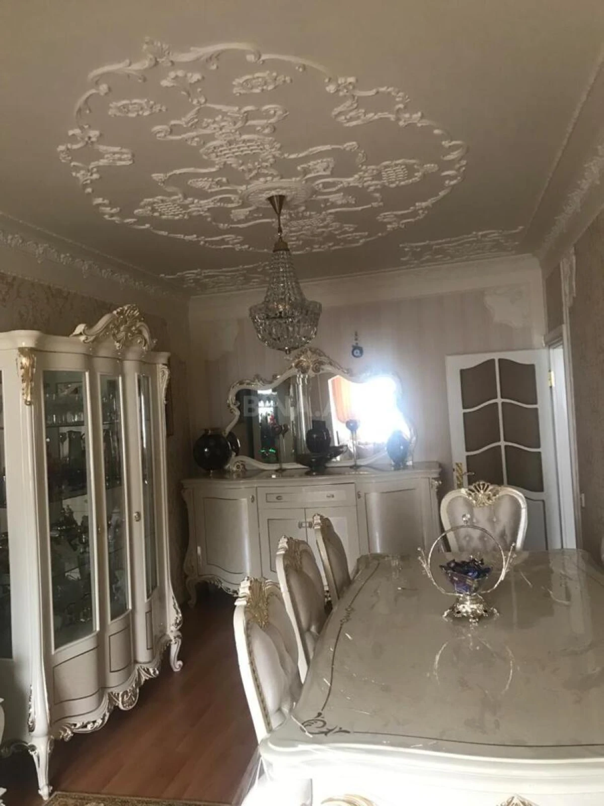 Satılır 3 otaqlı mənzil 90 m²