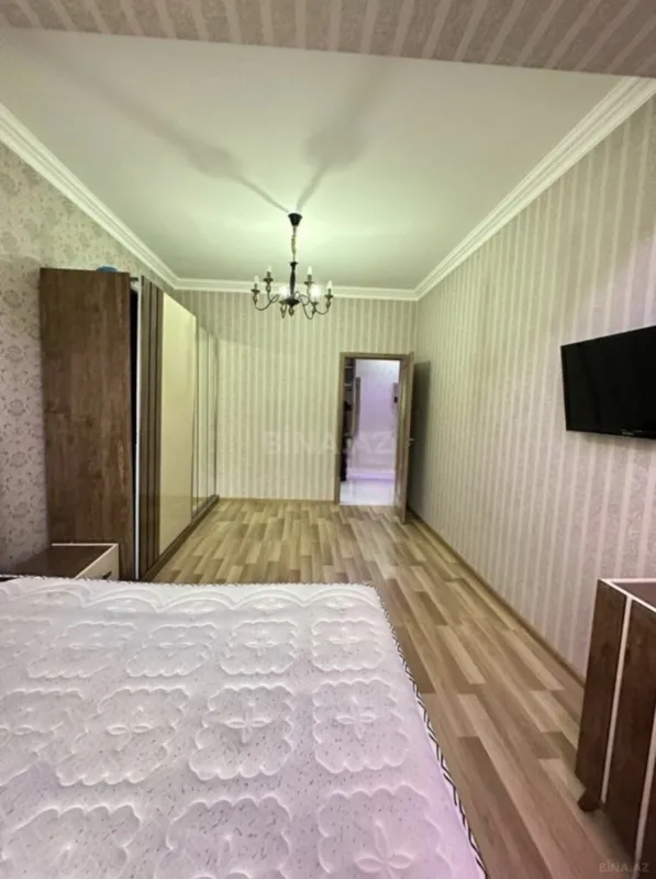 Kirayə verilir 2 otaqlı mənzil 85 m²