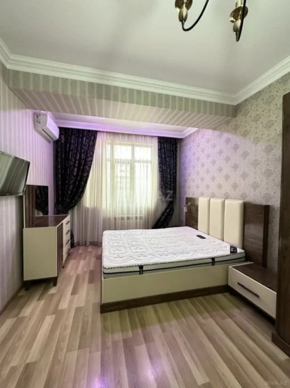 Kirayə verilir 2 otaqlı mənzil 85 m²