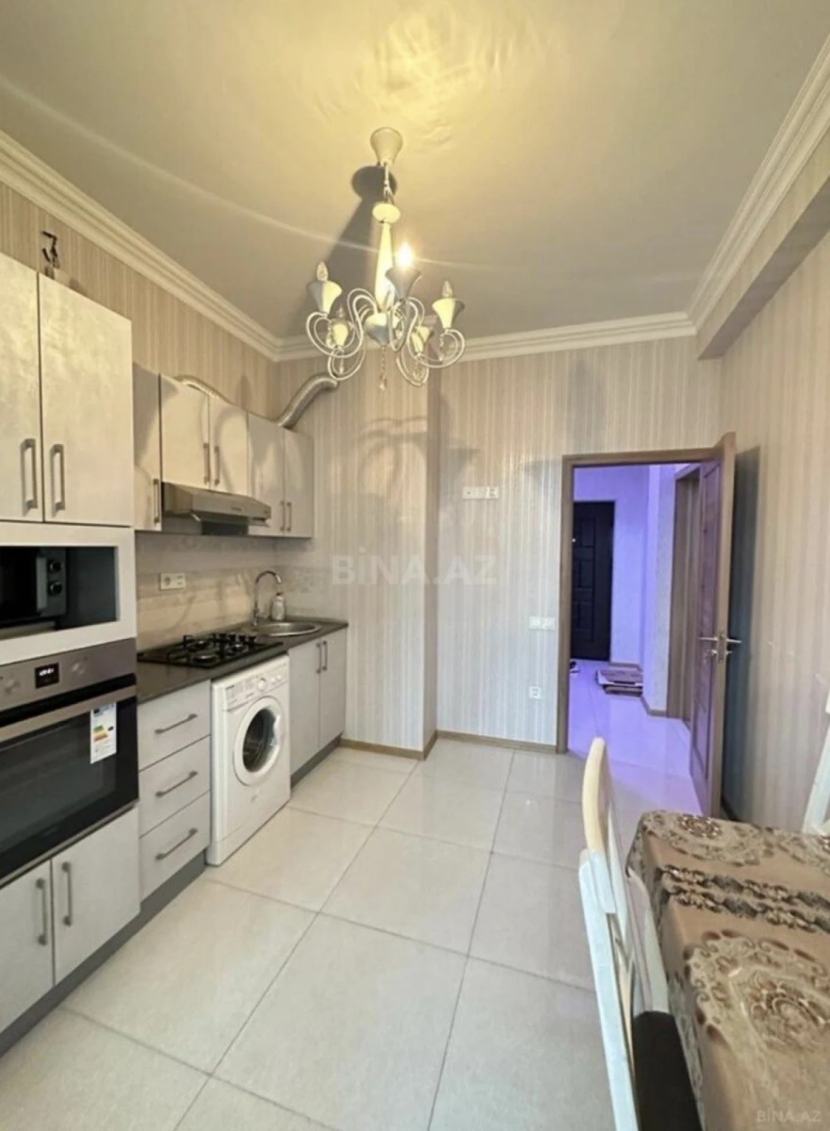 Kirayə verilir 2 otaqlı mənzil 85 m²