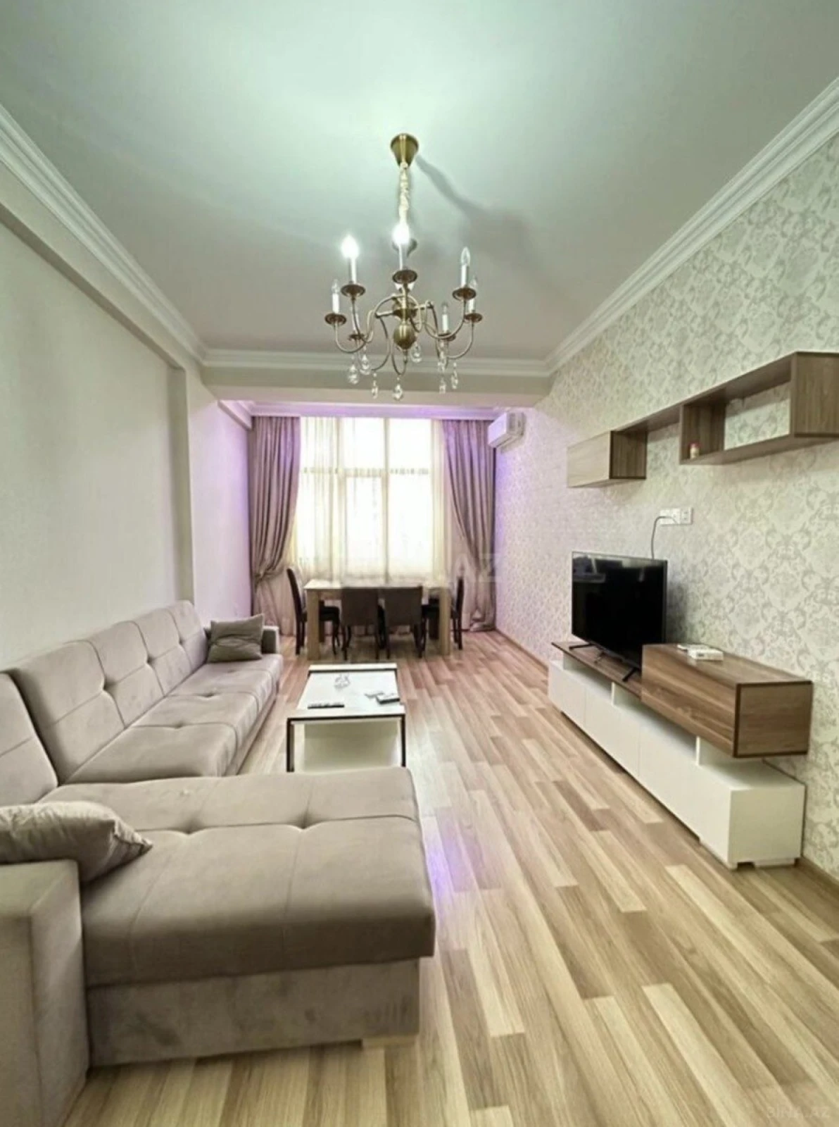 Kirayə verilir 2 otaqlı mənzil 85 m²