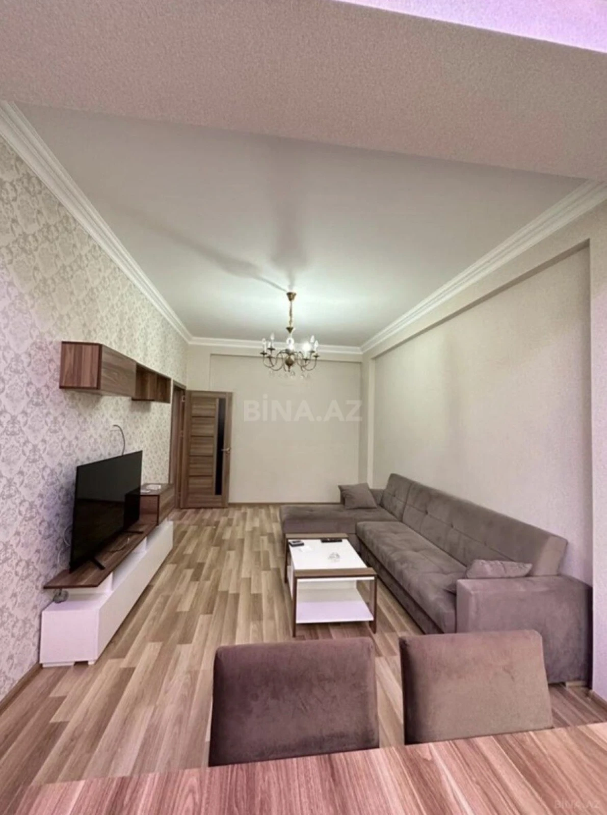 Kirayə verilir 2 otaqlı mənzil 85 m²