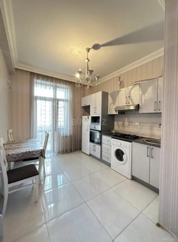 Kirayə verilir 2 otaqlı mənzil 85 m²