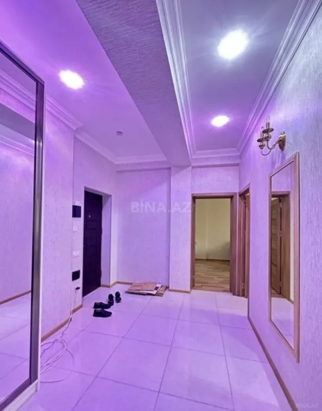 Kirayə verilir 2 otaqlı mənzil 85 m²
