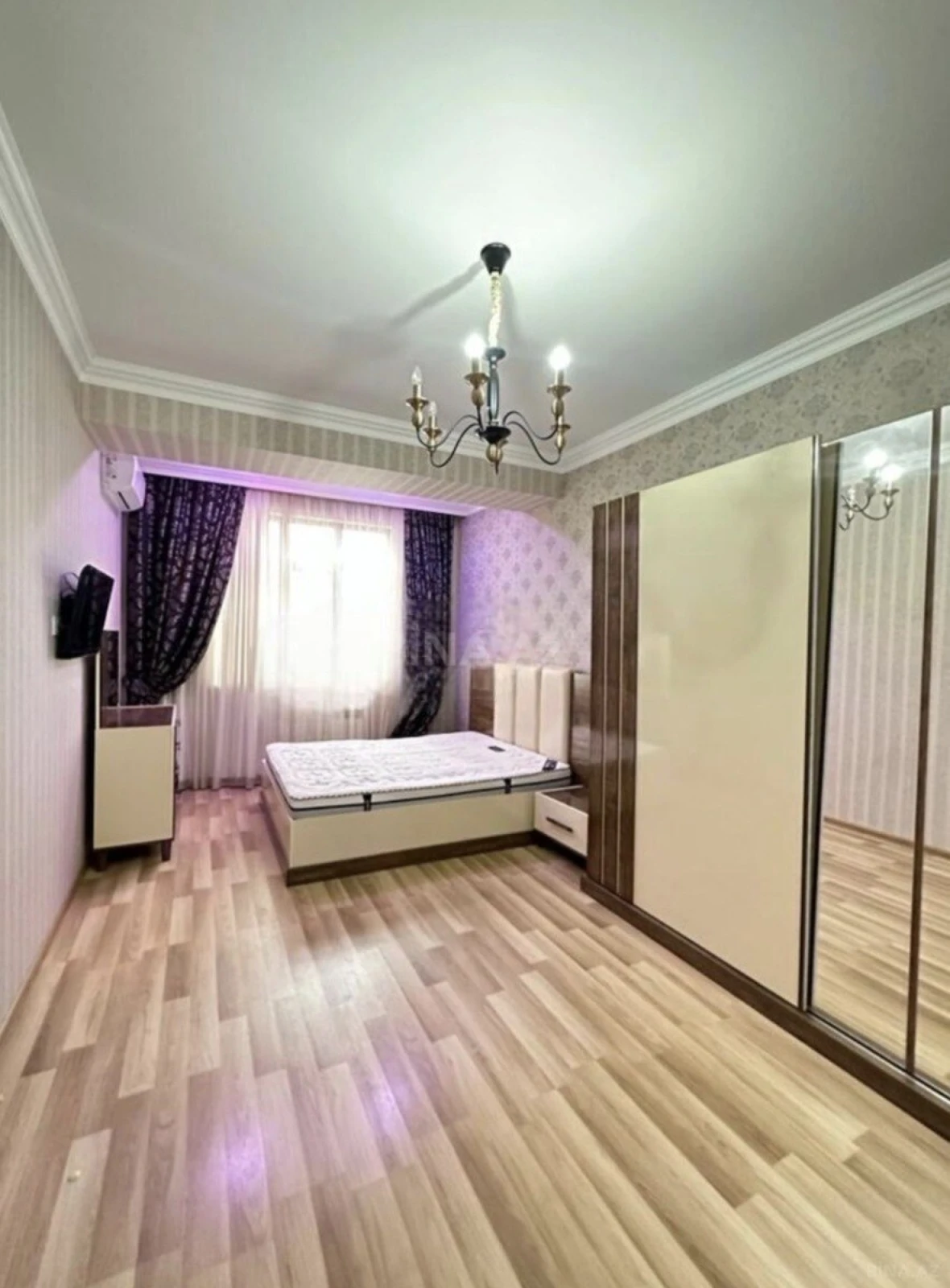 Kirayə verilir 2 otaqlı mənzil 85 m²