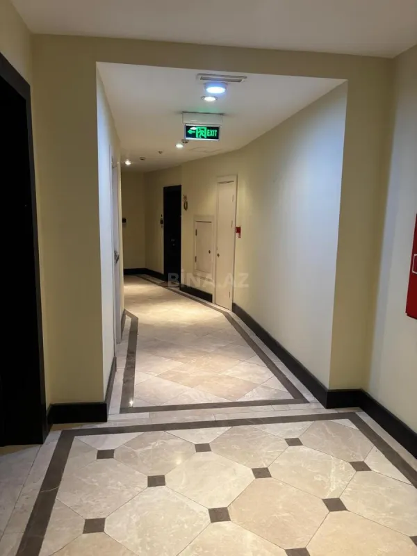 Kirayə verilir 3 otaqlı mənzil 178 m²