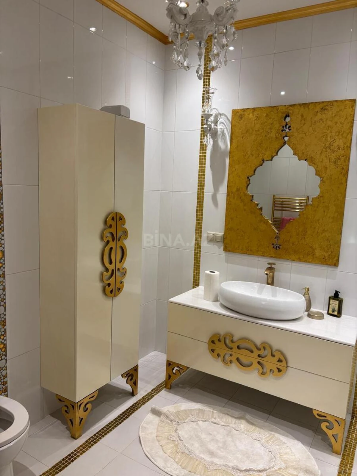 Kirayə verilir 3 otaqlı mənzil 178 m²