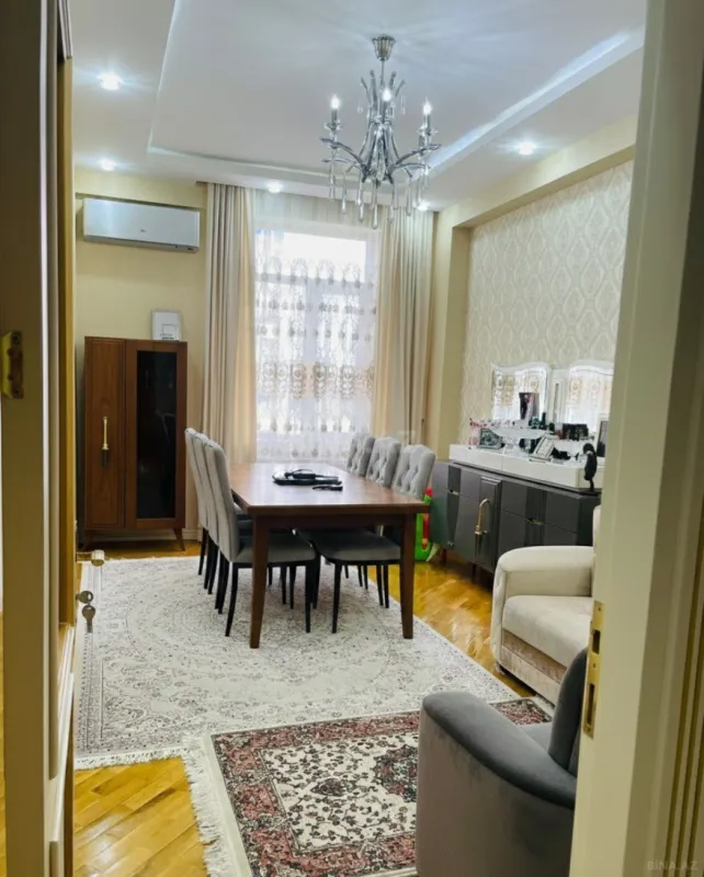 Satılır 2 otaqlı mənzil 67 m²