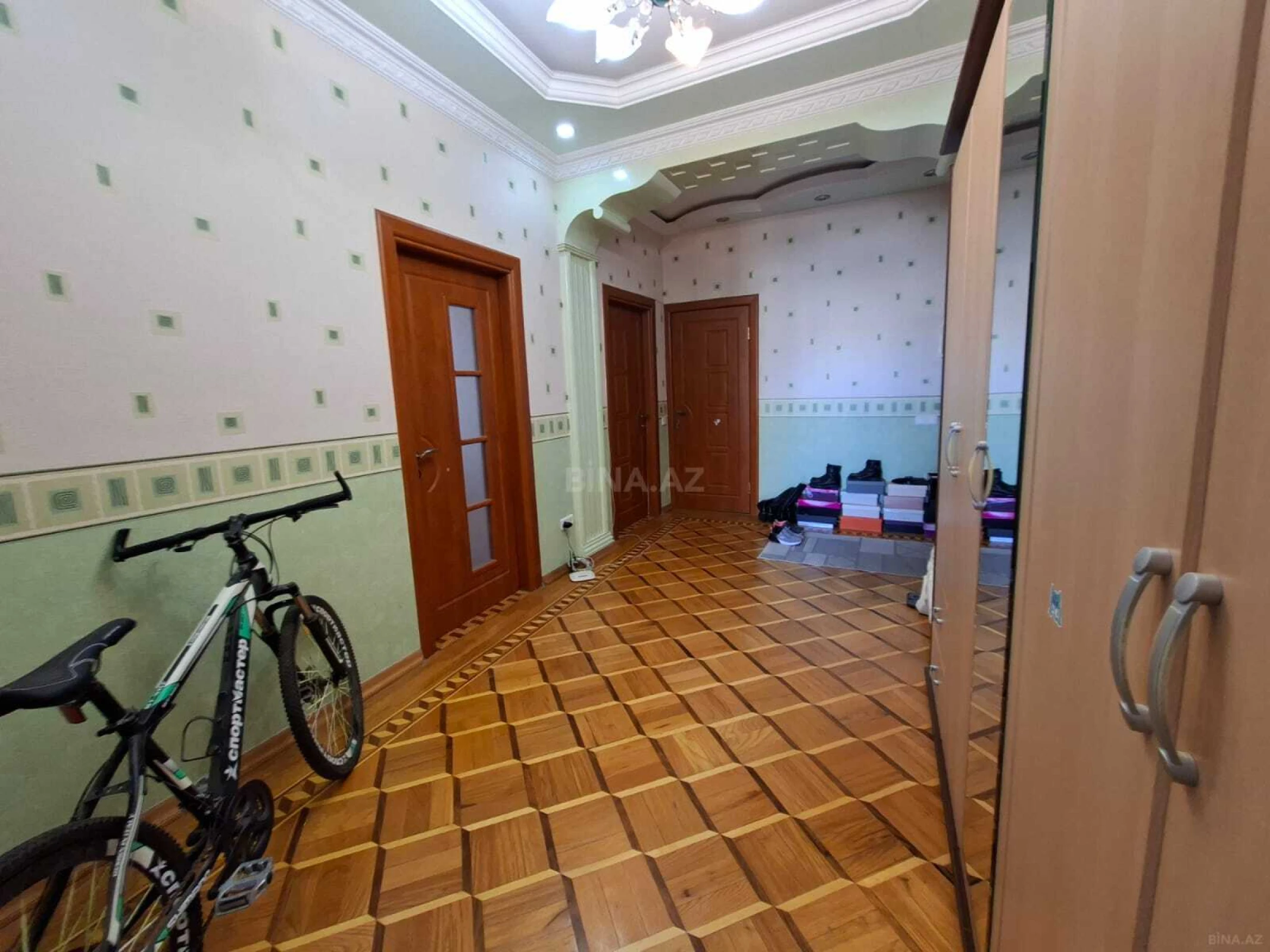 Satılır 2 otaqlı mənzil 88 m²