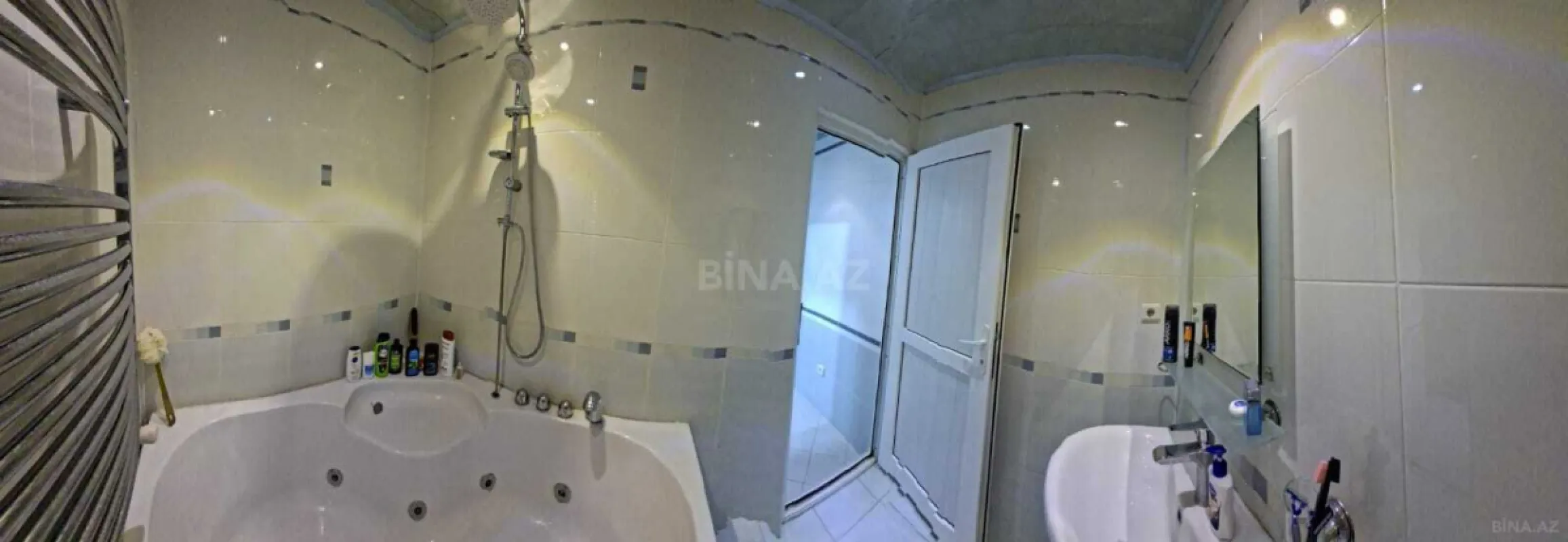 Satılır 2 otaqlı mənzil 88 m²