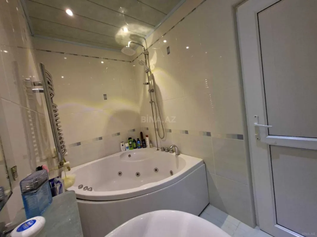 Satılır 2 otaqlı mənzil 88 m²