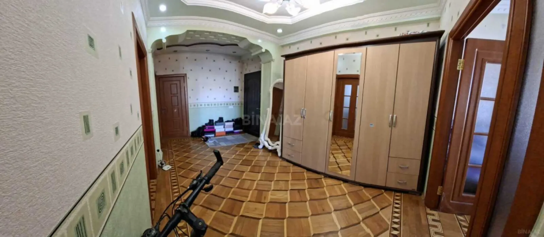 Satılır 2 otaqlı mənzil 88 m²