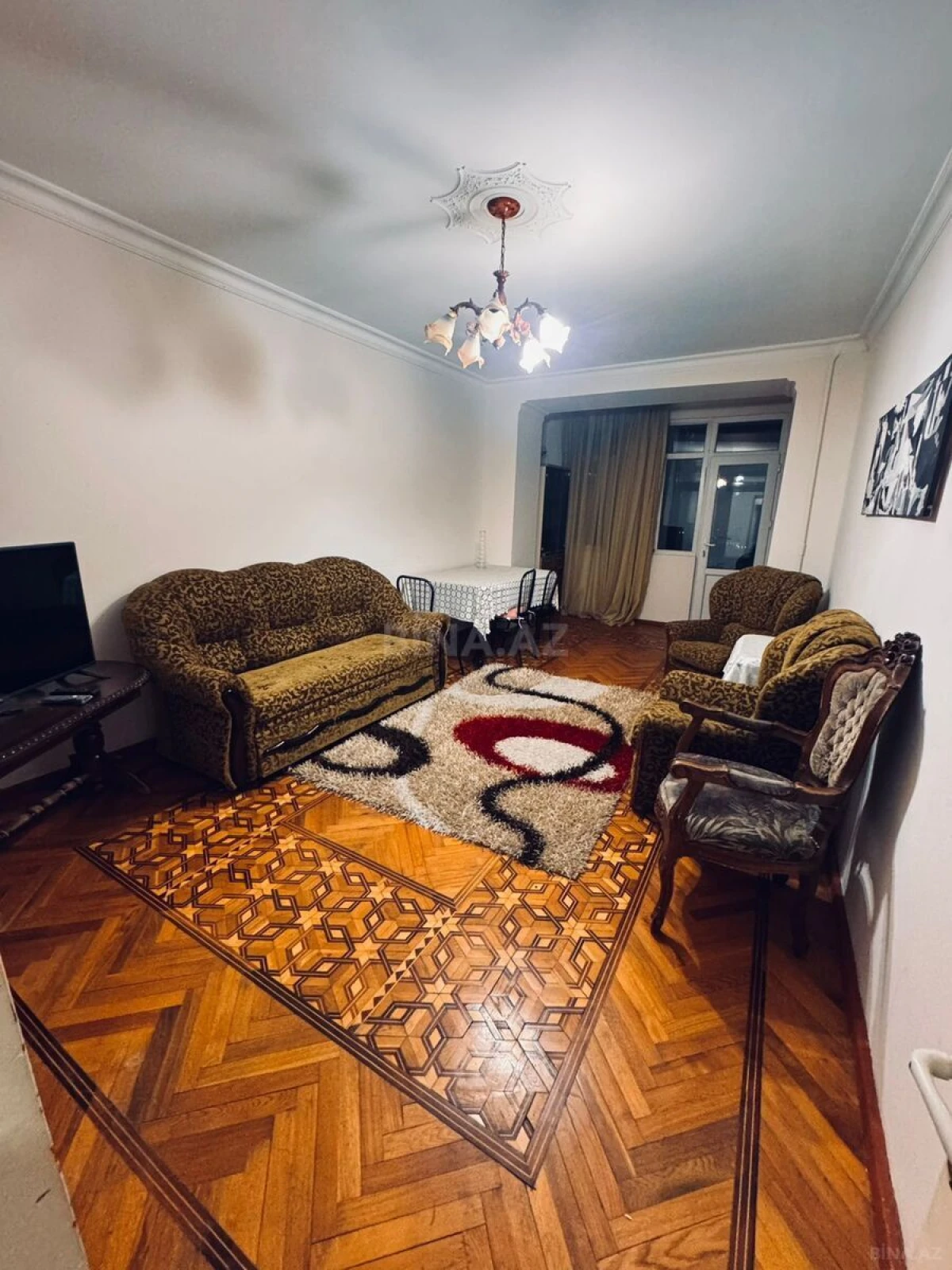 Kirayə verilir 2 otaqlı mənzil 60 m²
