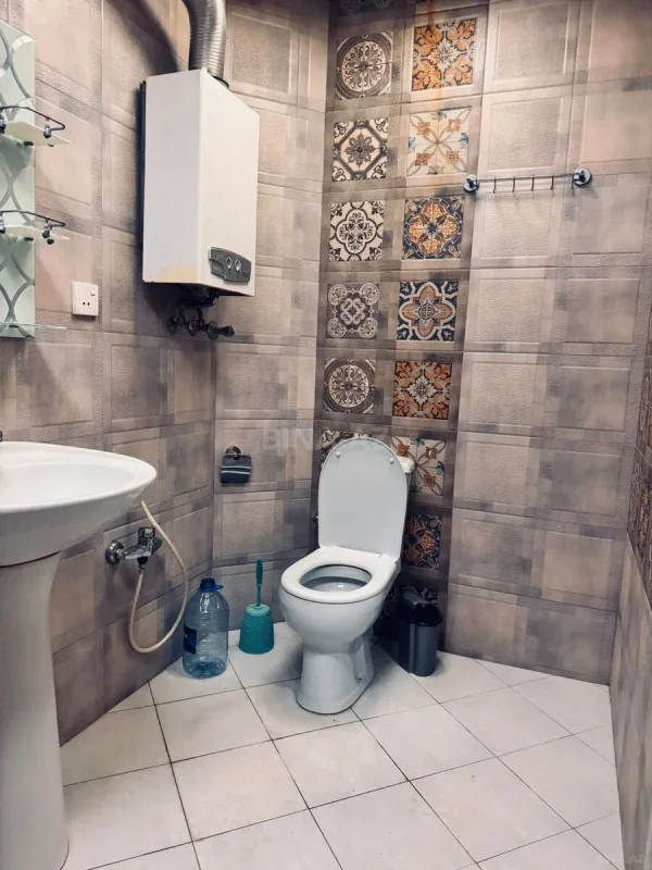 Kirayə verilir 2 otaqlı mənzil 60 m²