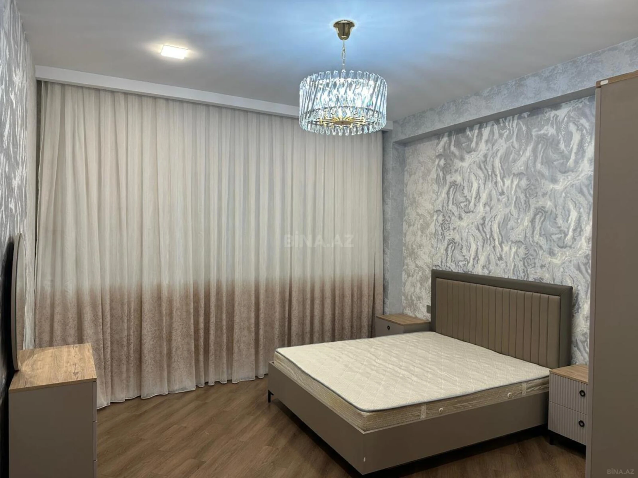 Kirayə verilir 3 otaqlı mənzil 115 m²