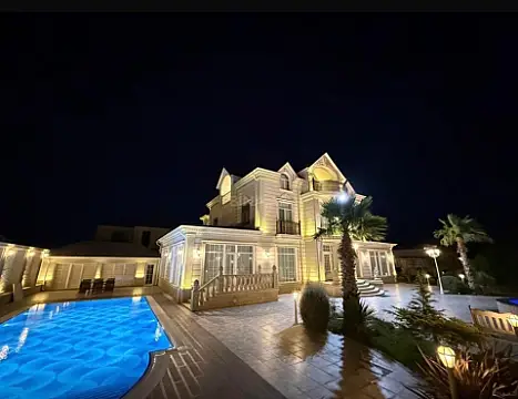 Kirayə verilir 6 otaqlı həyət evi 500 m²