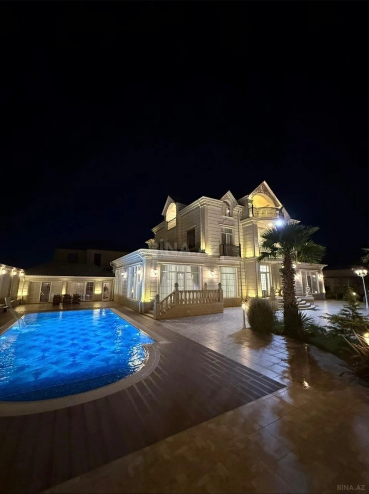 Kirayə verilir 6 otaqlı həyət evi 500 m²