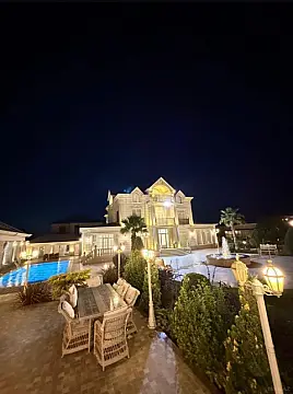 Kirayə verilir 6 otaqlı həyət evi 500 m²