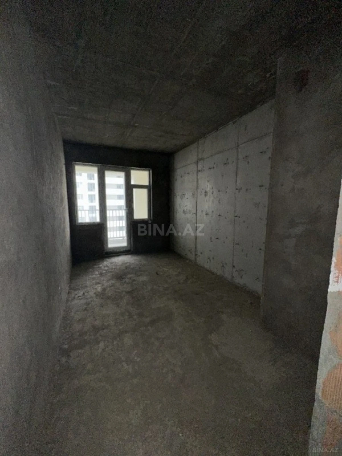 Satılır 3 otaqlı mənzil 110 m²